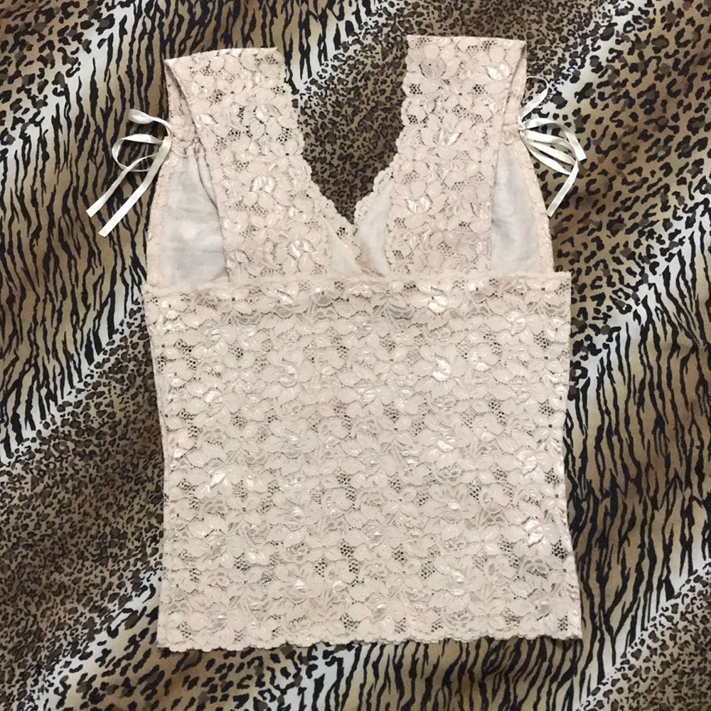 Stretch Lace Top - Picture 5 of 6